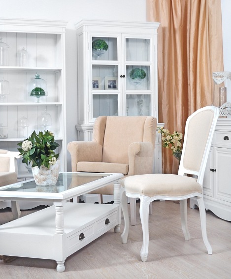 Latina 01 Witryna biała