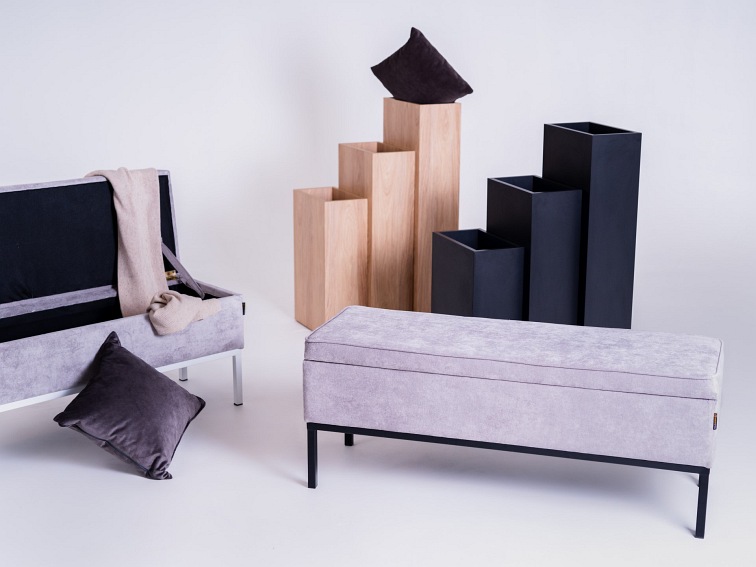 Puf Edi Metal 120x40x50 Szare Niebo/Czarny