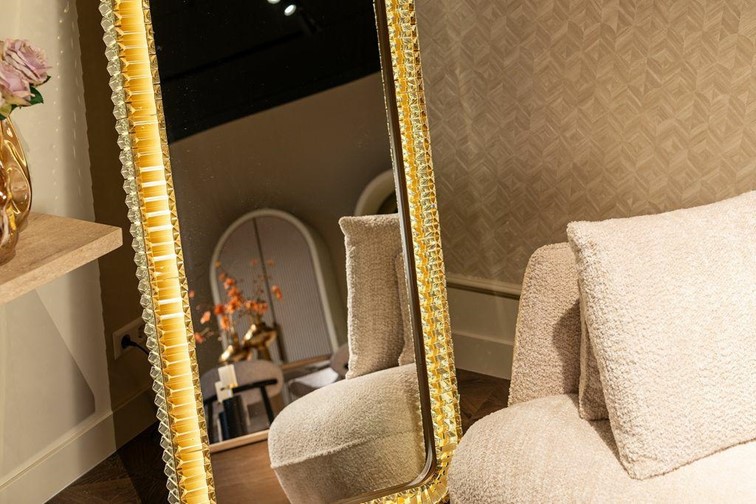 Lustro z Oświetleniem KAHLO Złoty