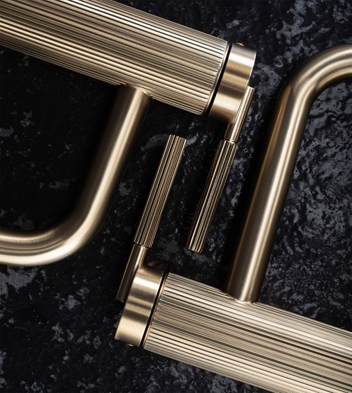 Bateria Umywalkowa Niska ARGON Złoty Szczotkowany