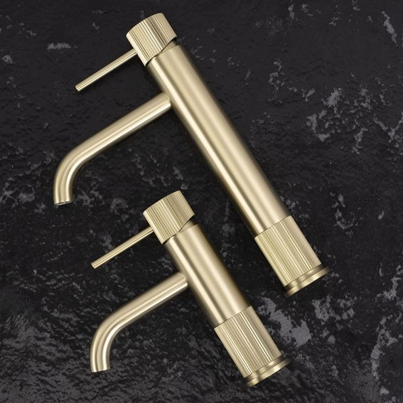 Bateria Umywalkowa Niska LUNGO STRIPE Złoty Szczotkowany