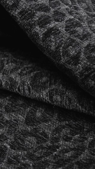 Tkanina WILD 218 Grafitowy/Czarny (1mb)