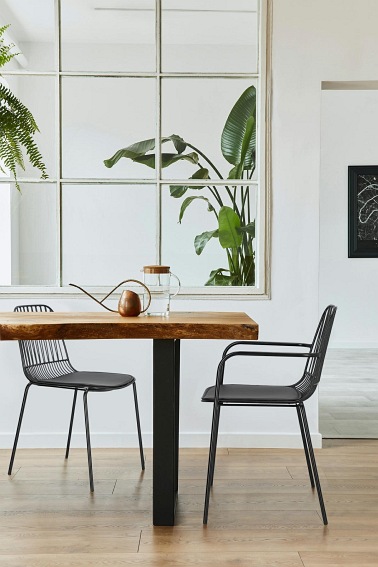 Krzesło z Poduszką PU WILLY ARM Black 56x53x83 Czarny