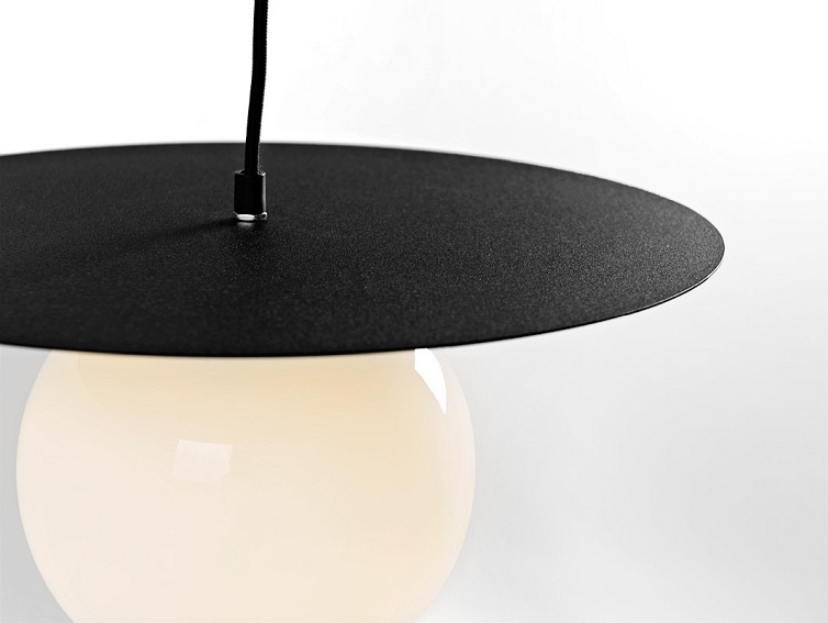 Lampa wisząca SKIVA BALL M – czarny