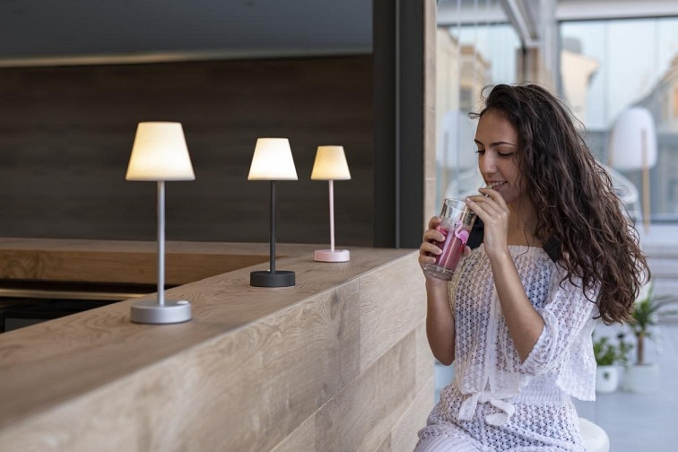 Lampa Stołowa LOLA SLIM 30 BATTERY Rose Gold