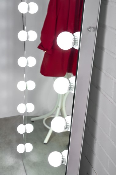 Lustro Stojące PEARL z Oświetleniem LED