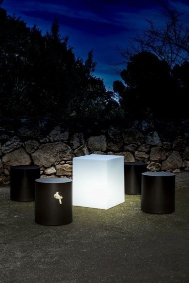 Lampa ogrodowa Cuby Solar 45 Biała, LED Zasil. Solarne Akumulatorowe