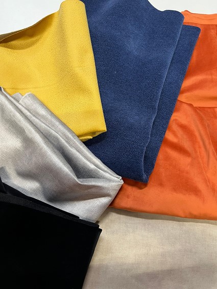 Pozostałości Tkanin MIX (1kg) - Losowe Końcówki Resztki Ścinki