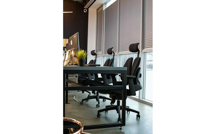 Fotel Biurowy VENTILER Czarny