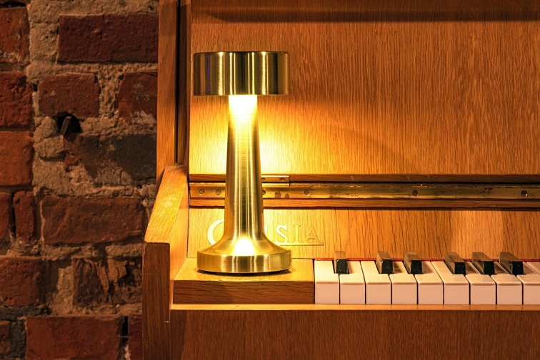 Lampa Biurkowa Lee 9x9x21 Złoty