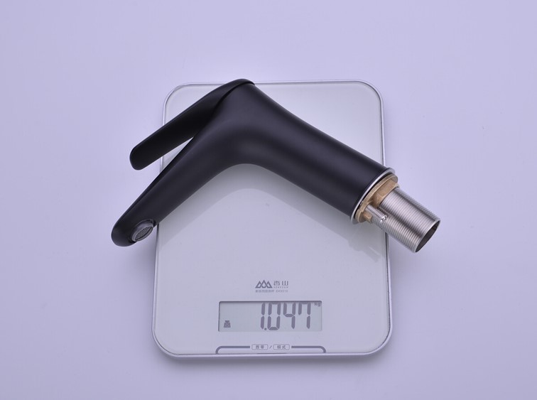 Bateria Umywalkowa Niska NIAGARA Czarny Mat