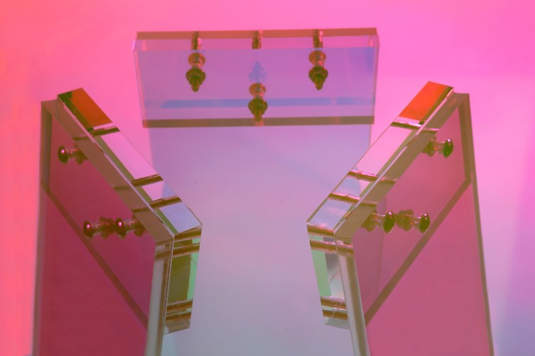 Stolik MODIG M75-40 fi40 Wielokolorowy/Transparentny