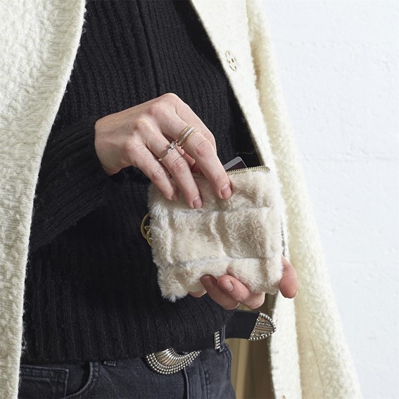 Portfelik Futrzany Kremowy