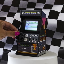 Gra Retro Wyścigowa z Samochodami