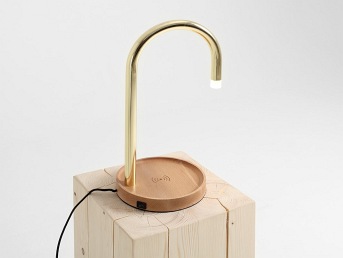 Lampa stołowa PIPER LED charge – mosiądz