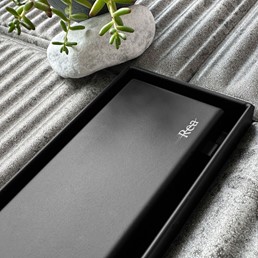 Odpływ NEOX PRO 700 Czarny